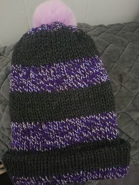 BRAND NEW! Hand Knitted Cozy Knit Pom Beanie - Black & Purple